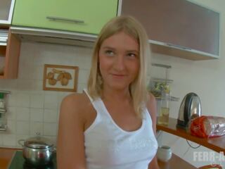 Swell blondynka nastolatka cipka pieprzyć w kuchnia, hd seks b6